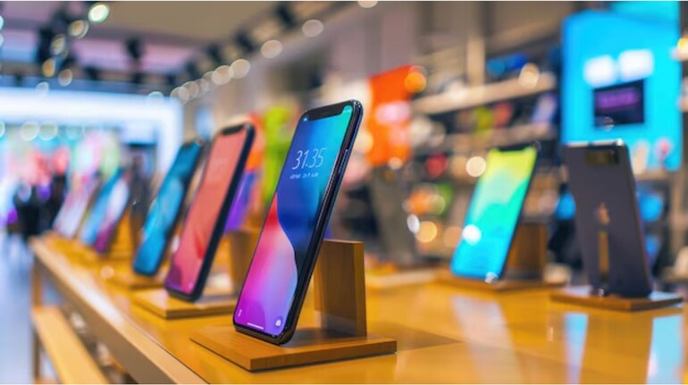 Rows of refurbished smartphones displayed